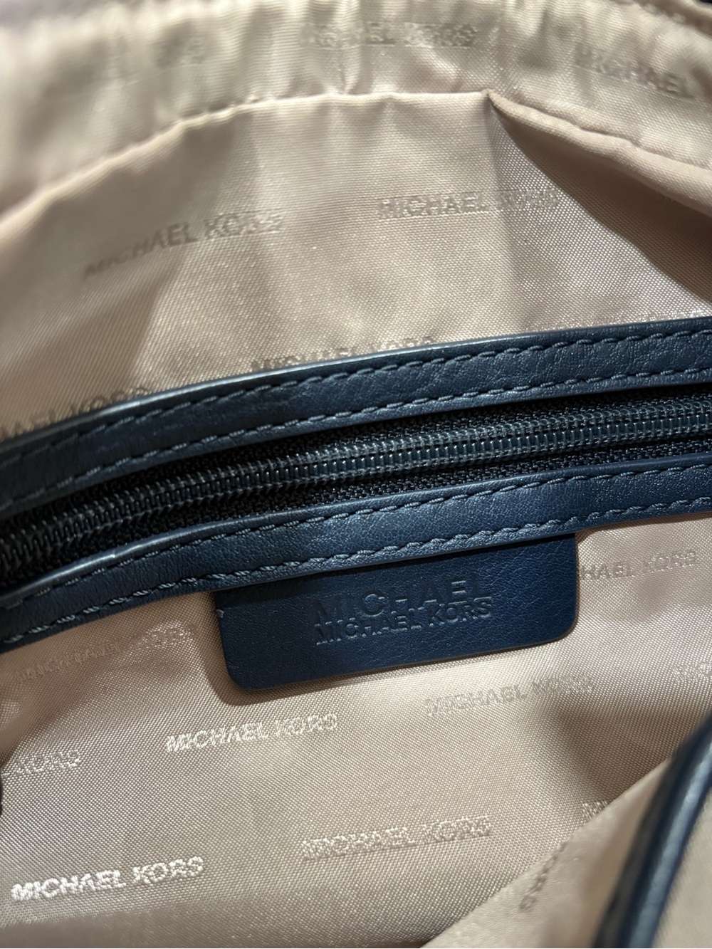Michael Kors Raven Medium Pebbled Leather Crossbody Bag Dark Navy Gold - Picture 5 of 10